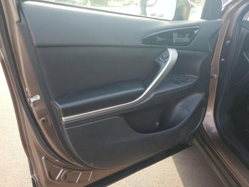 2020 Mitsubishi Eclipse Cross ES