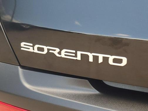 Ebony Black 2023 Kia Sorento LX
