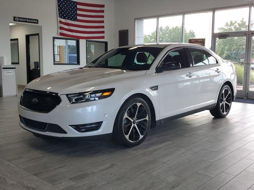 2016 Ford Taurus SHO