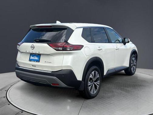 White 2023 Nissan Rogue SV
