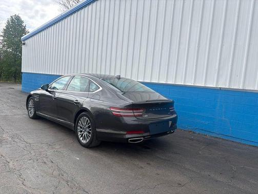 Makalu Gray 2023 Genesis G80 2.5T