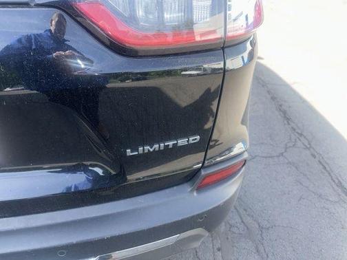 Diamond Black 2019 Jeep Cherokee Limited