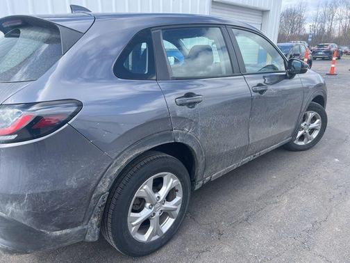 Modern Steel Metallic 2023 Honda HR-V LX