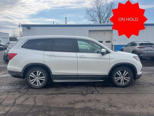 2017 Honda Pilot EX-L w/ Navigation