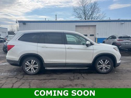 2017 Honda Pilot EX-L w/ Navigation