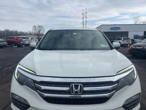 2017 Honda Pilot EX-L w/ Navigation