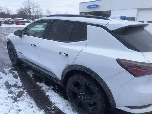 2025 Chevrolet Equinox EV RS