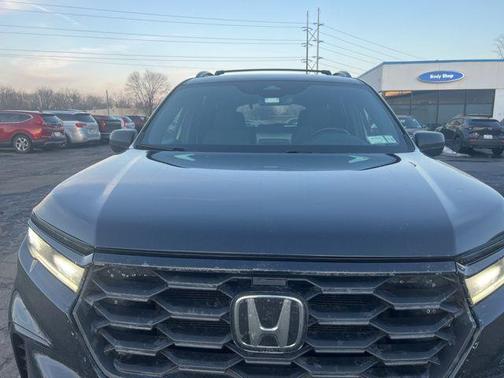 2023 Honda Pilot Sport