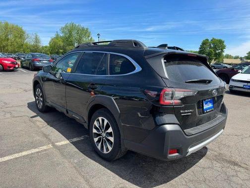 Crystal Black Silica 2024 Subaru Outback Limited XT