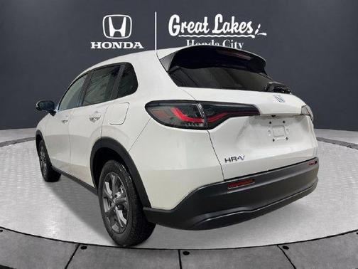 Platinum White Pearl 2027 Honda HR-V LX