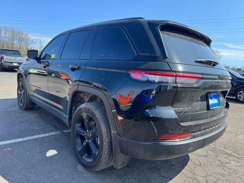 Diamond Black 2025 Jeep Grand Cherokee Limited