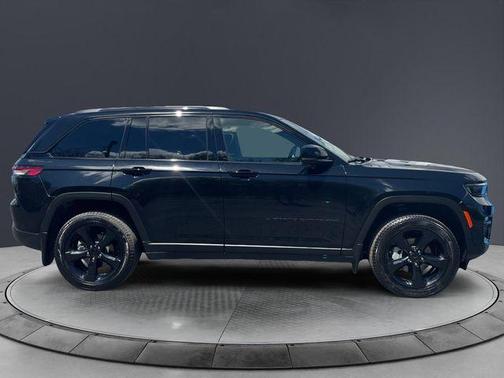 Diamond Black 2025 Jeep Grand Cherokee Limited