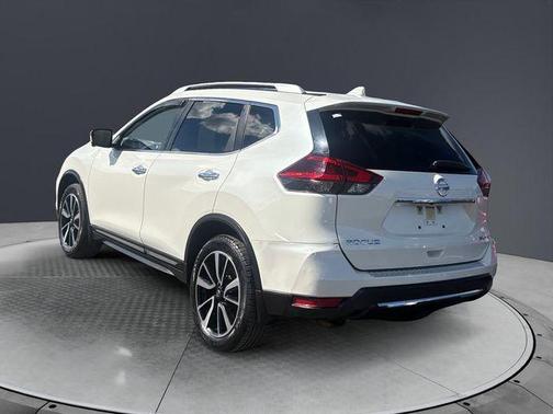 White 2018 Nissan Rogue SL