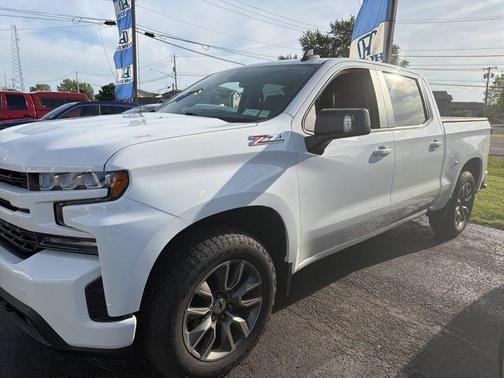Summit White 2021 Chevrolet Silverado 1500 RST