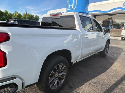 Summit White 2021 Chevrolet Silverado 1500 RST