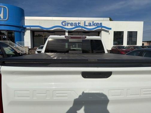 Summit White 2021 Chevrolet Silverado 1500 RST