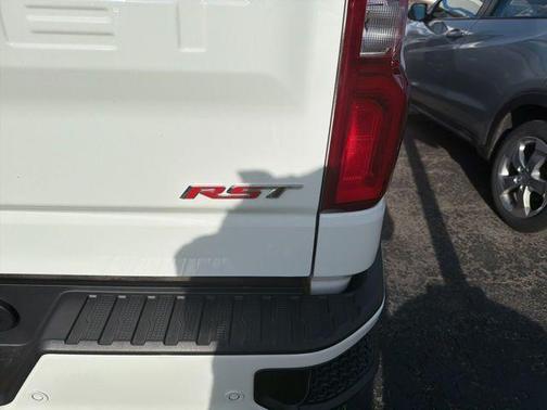 Summit White 2021 Chevrolet Silverado 1500 RST