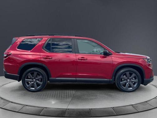 Radiant Red Metallic II 2023 Honda Pilot Sport