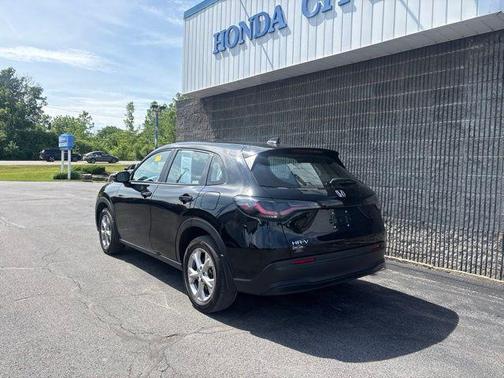 Crystal Black Pearl 2025 Honda HR-V LX