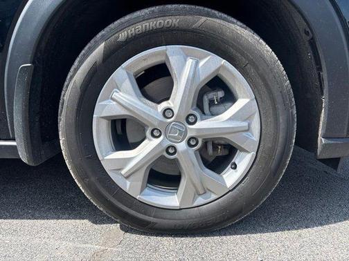 Crystal Black Pearl 2025 Honda HR-V LX
