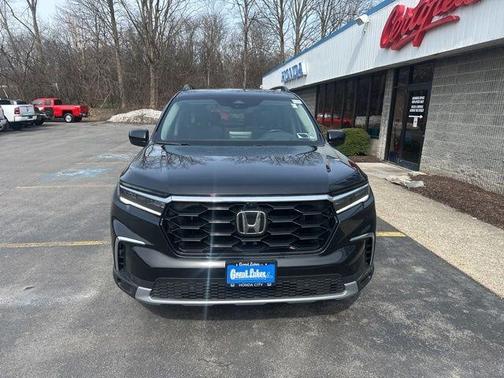 Crystal Black Pearl 2023 Honda Pilot Elite