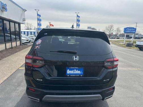 Crystal Black Pearl 2023 Honda Pilot Elite