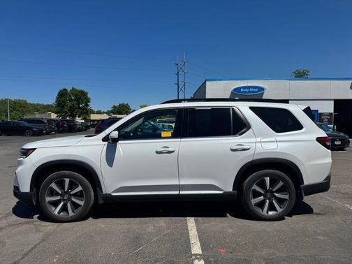 2024 Honda Pilot Touring