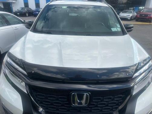 White Diamond Pearl 2019 Honda Passport Touring