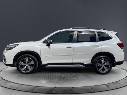 Crystal White Pearl 2021 Subaru Forester Touring
