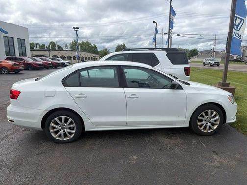 Pure White 2015 Volkswagen Jetta 1.8T SE
