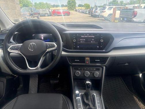 Pyrite Silver Metallic 2022 Volkswagen Taos 1.5T SE