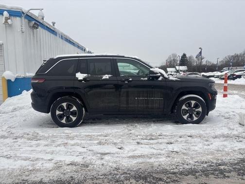 2023 Jeep Grand Cherokee 4xe Base