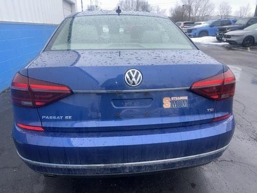 2017 Volkswagen Passat 1.8T SE w/Technology
