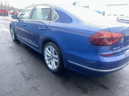 2017 Volkswagen Passat 1.8T SE w/Technology