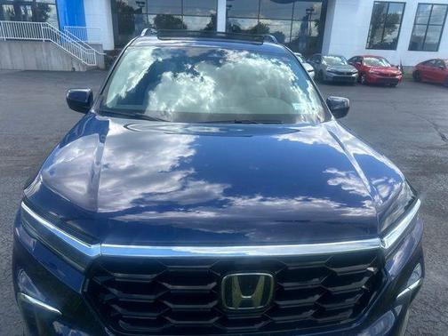 Obsidian Blue Pearl 2024 Honda Pilot Touring