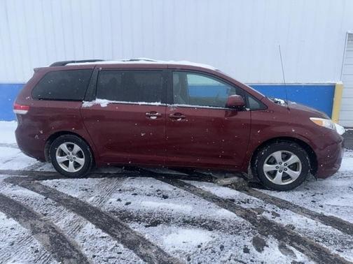 2013 Toyota Sienna LE