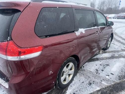 2013 Toyota Sienna LE