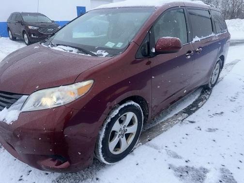 2013 Toyota Sienna LE