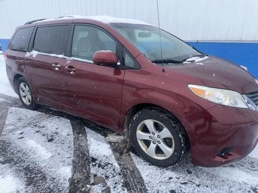 2013 Toyota Sienna LE