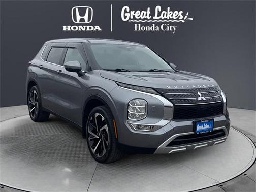 2023 Mitsubishi Outlander SE