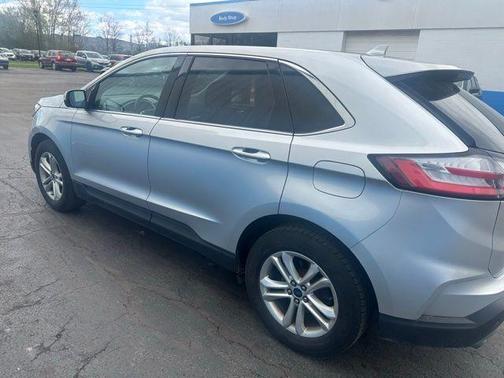 Ingot Silver Metallic 2019 Ford Edge SEL