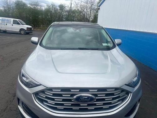 Ingot Silver Metallic 2019 Ford Edge SEL