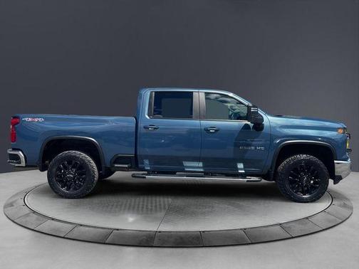 Lakeshore Blue Metallic 2025 Chevrolet Silverado 2500 LT