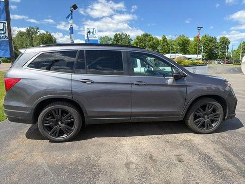 Modern Steel Metallic 2021 Honda Pilot Special Edition