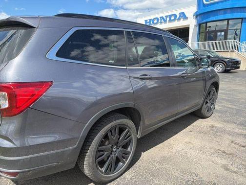 Modern Steel Metallic 2021 Honda Pilot Special Edition