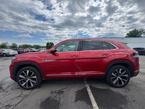 Aurora Red Metallic 2025 Volkswagen Atlas Cross Sport 2.0T SEL Premium R-Line