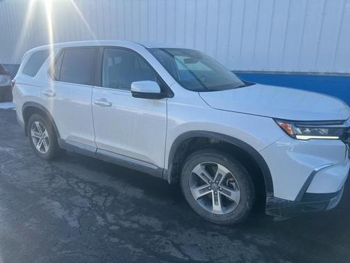 2023 Honda Pilot EX-L 8-Passenger