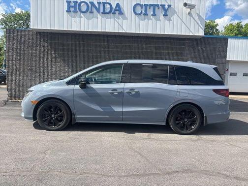 Sonic Gray Pearl 2023 Honda Odyssey Sport