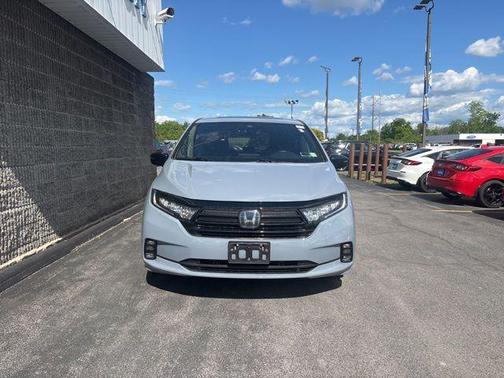 Sonic Gray Pearl 2023 Honda Odyssey Sport