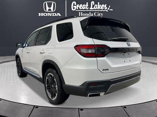 Platinum White Pearl 2026 Honda Pilot Touring S